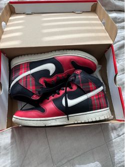 Nike Dunk High Retro SE- University Red
