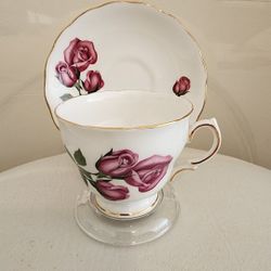 ROYAL VALE TEACUP & SAUCER