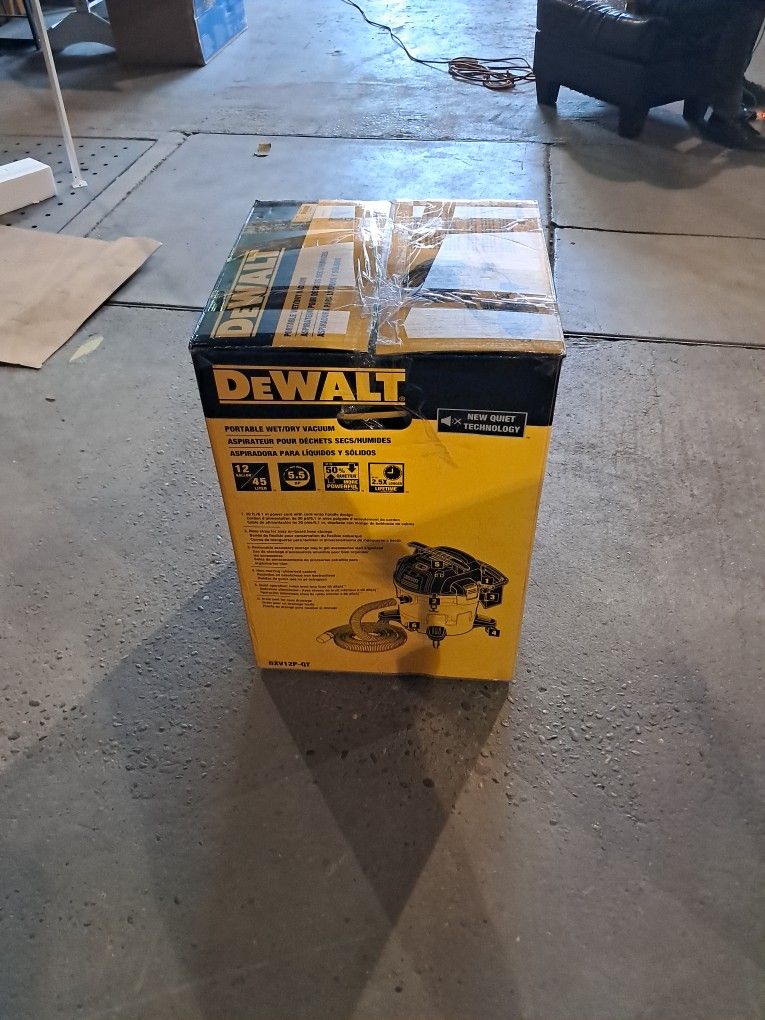 DEWALT Stealthsonic Quiet 12-Gallon 5.5 HP Corded Wet/Dry Shop Vacuum with Accessories Included