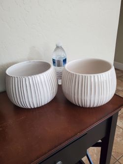 Vases ( 2 ) ceramic