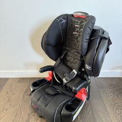 Britax Frontier ClickTight Harness 2 Booster Car Seat for Sale in Lynnwood WA OfferUp