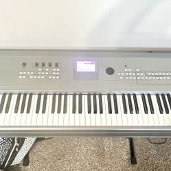 Yamaha mm8 Keyboard 