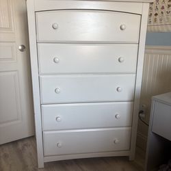 White 5 drawer dresser
