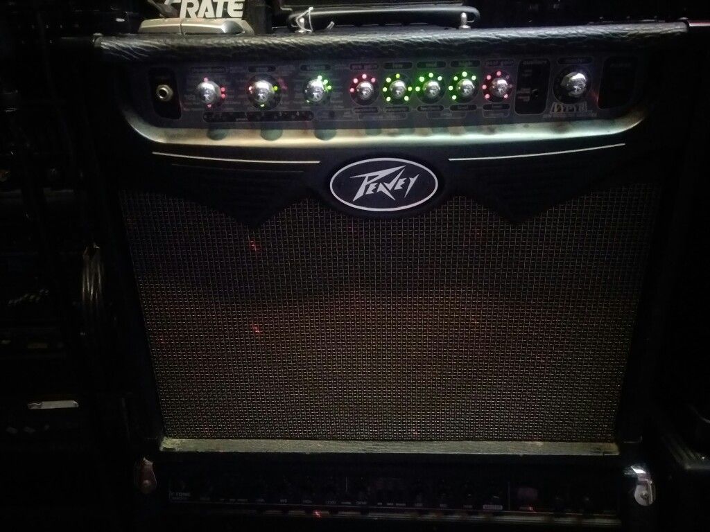 Peavey guitar amplifier