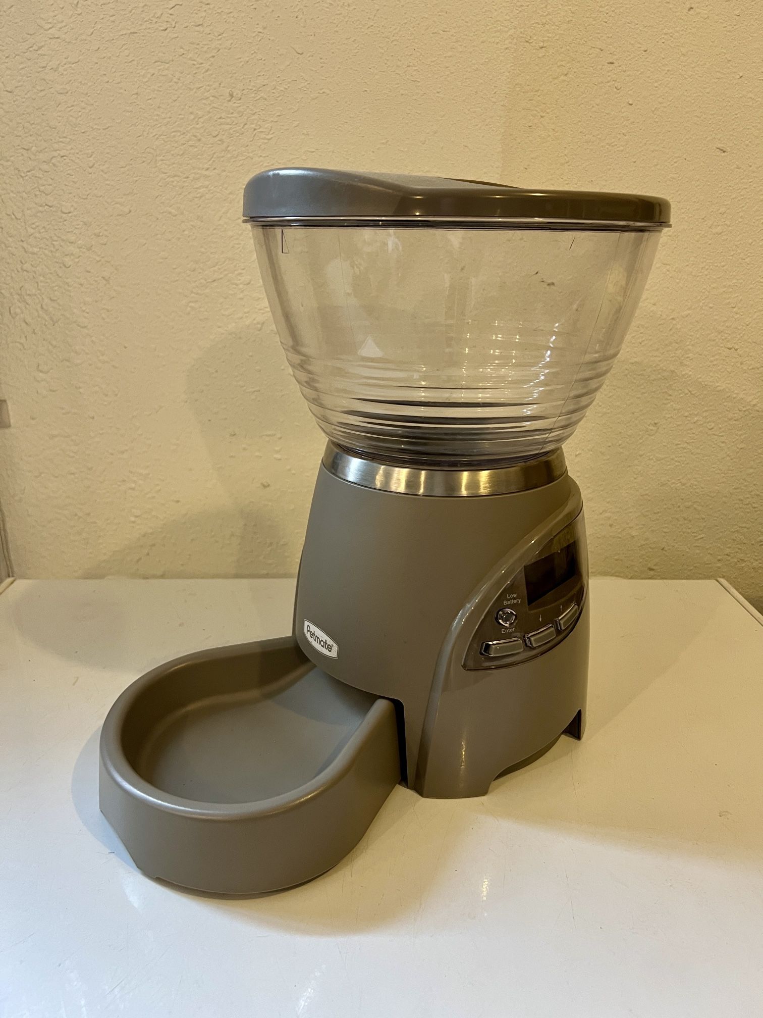 petmate dry food automatic feeder