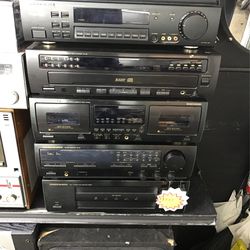 Marantz 5 Piece Receiver Cassette Cd And Amp Set Up