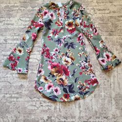 3/4 bell sleeve green floral tunic top, Size S