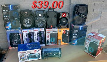 🎈$  39.00 Bluetooth  PARTY         speaker RECHARGEABLE Bocina Microphone      .     FM RADIO.      LED LIGHTS   
USB   SD.  Memory     MICROPHONE   