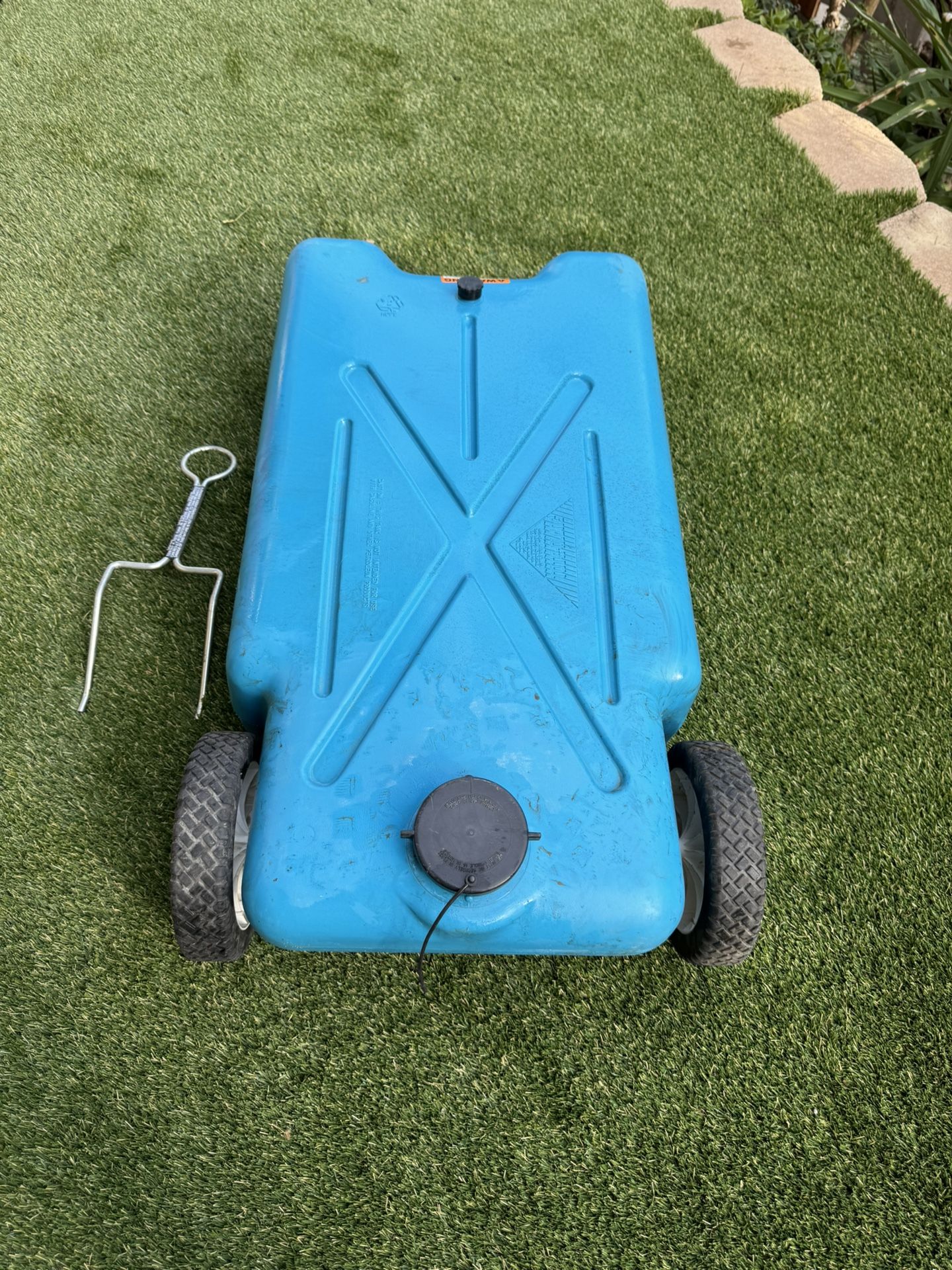 Barker 22 Gallon Blue Boy RV Tank for Sale in San Diego, CA - OfferUp