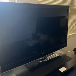 samsung 46” tv 80$  work desk 30$ headboard & footboard 50$  all in great condition.