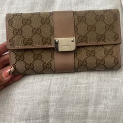 Nice Original Gucci Wallet 