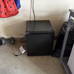 Mini fridge