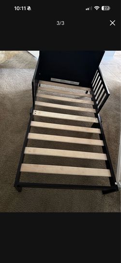 Toddler bed