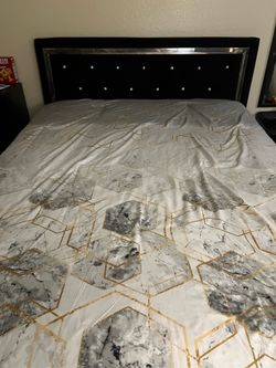 Queen diamonds Black Velvet  Bed frame with headboard with diamonds