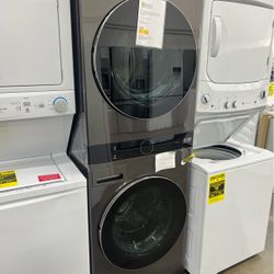 LG 5.0 cu. ft. Washer 7.8 cu. ft. Dual Inverter Heat Pump Dryer Electric Laundry Center