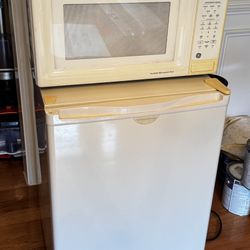 mini fridge (plus free microwave)