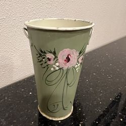 VTG Sage Green Metal Flower Bucket Hand painted Pink Roses white Berries 5”