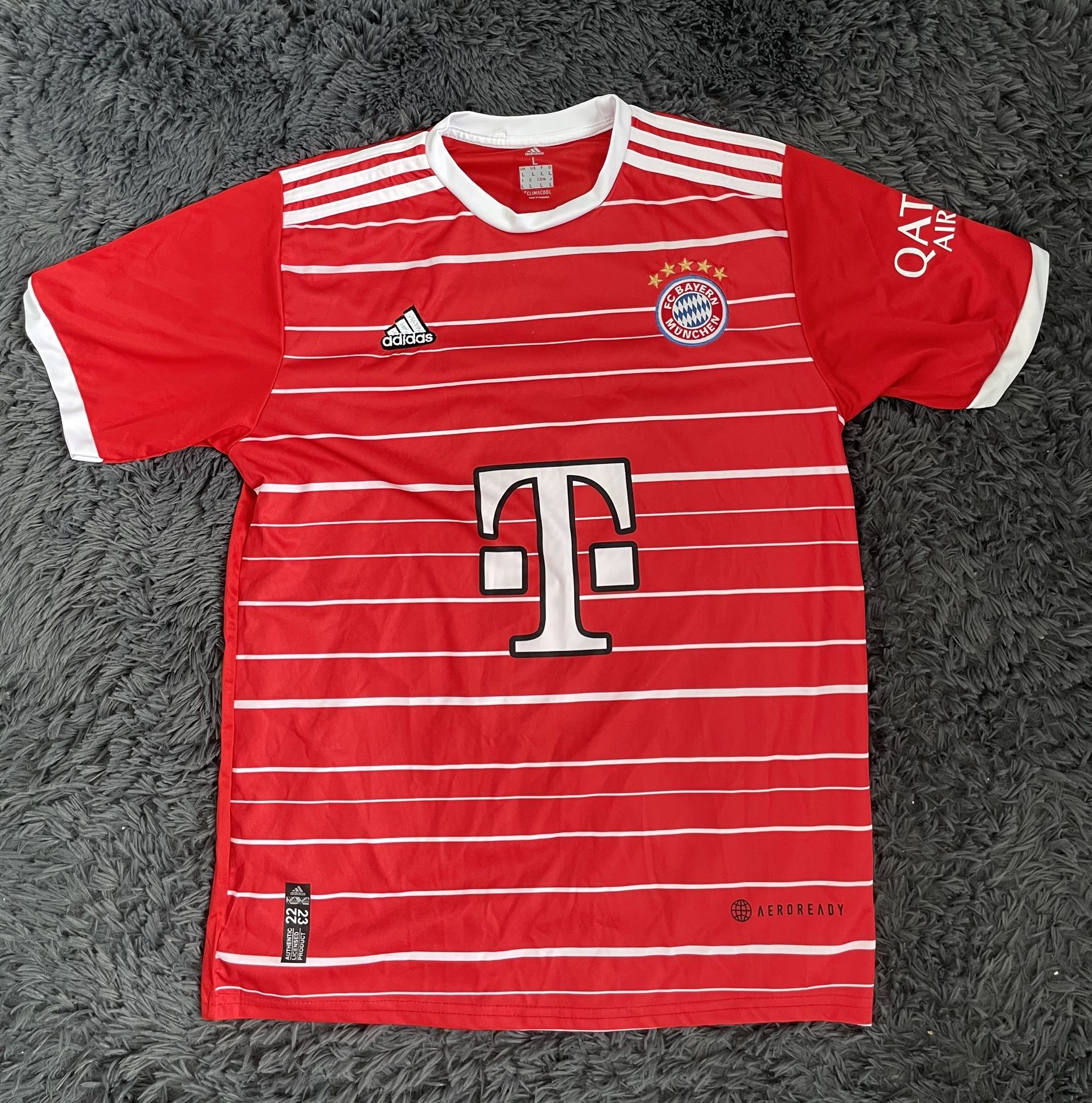Adidas 2022/2023 Bayern Munchen Soccer Jersey. #6 Joshua Kimmich - Men Large