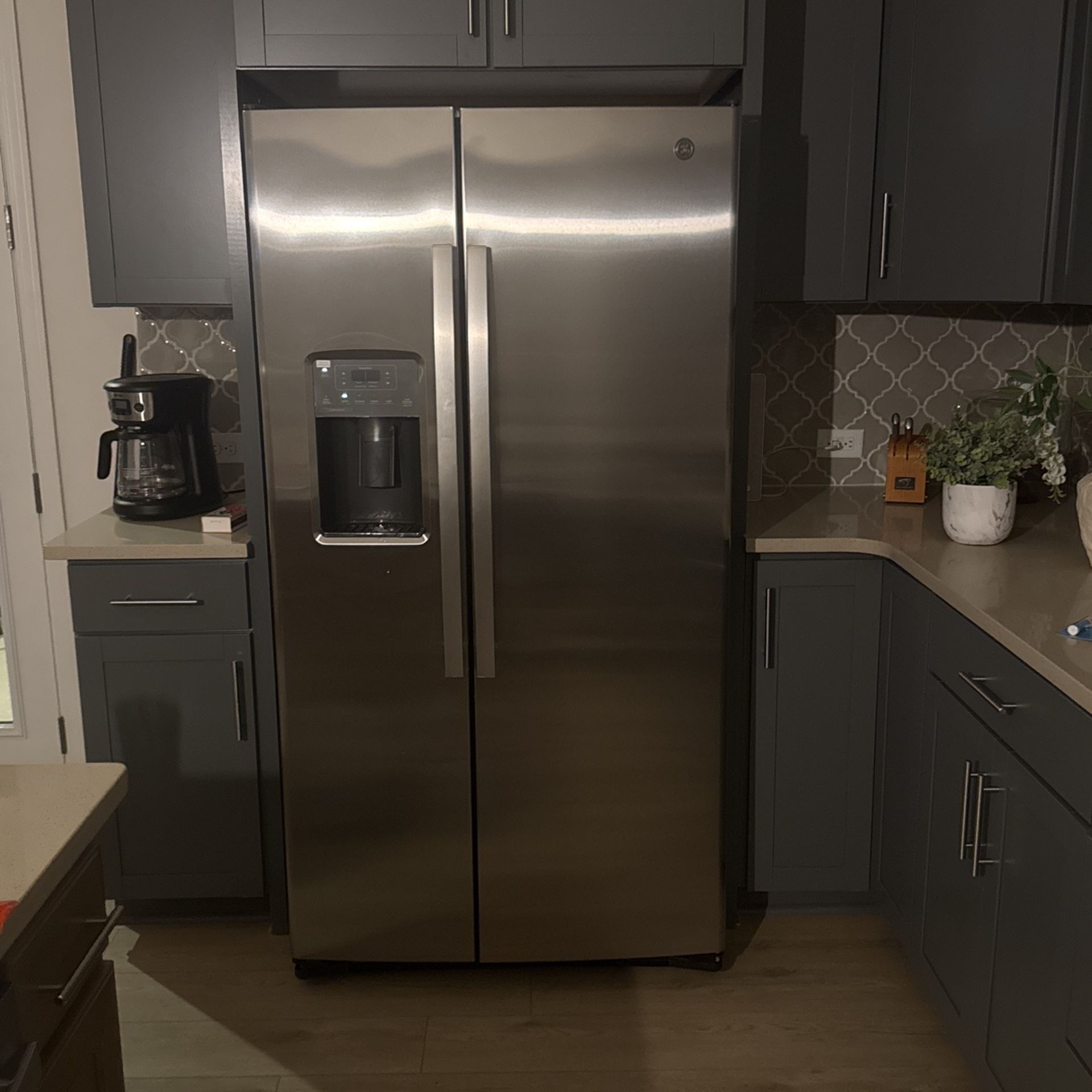GE Refrigerator