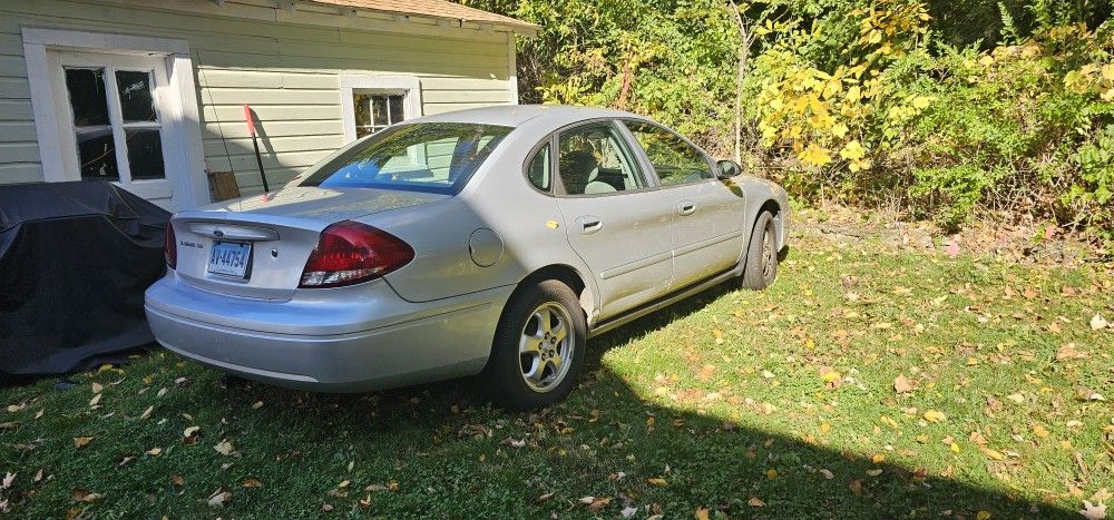 2006 Ford Taurus