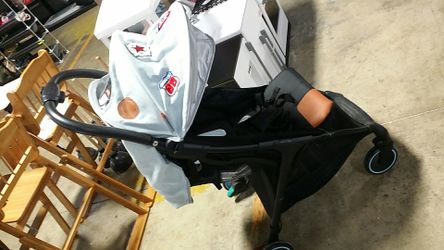 BABY SINGAPORE STROLLER