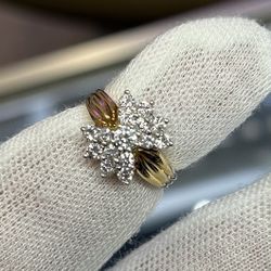 14kt Yellow Gold 1.5 CT Diamond Cluster Ring