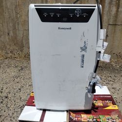 Honeywell 14000 BTU Portable air conditioner
