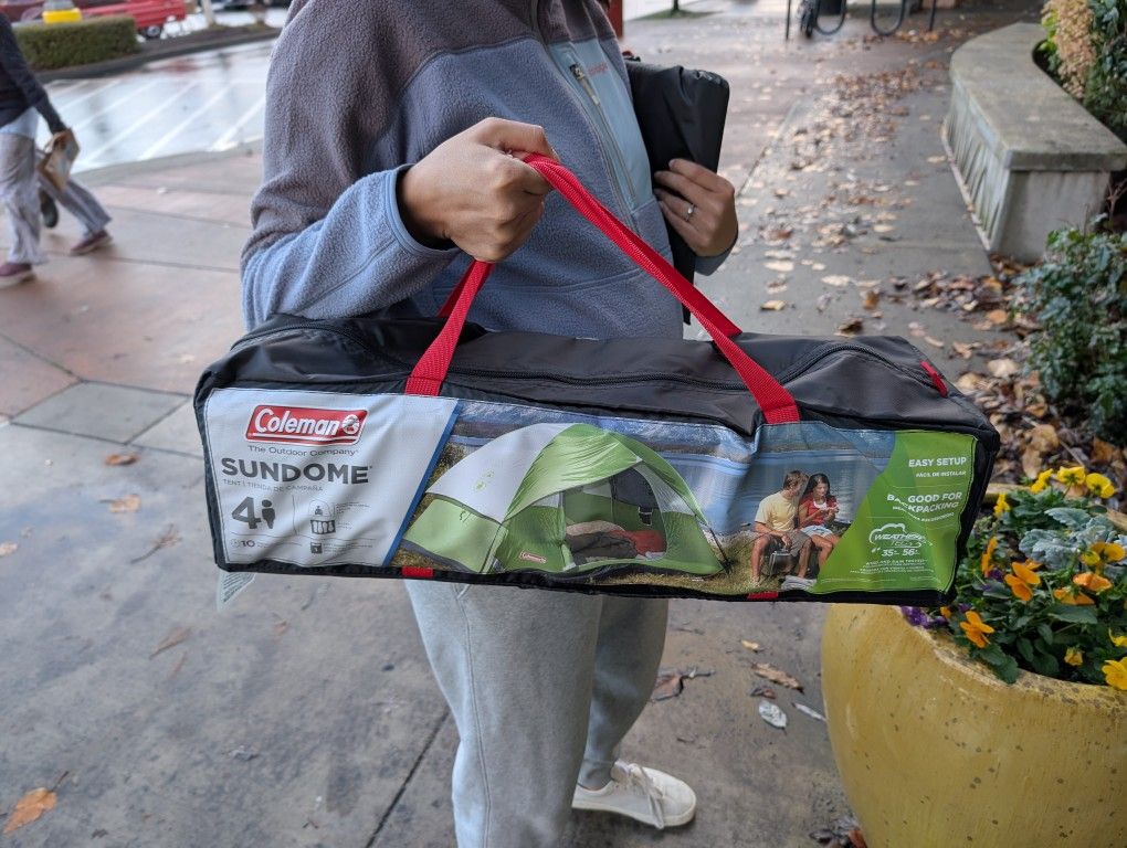 Coleman Sundome 4 Person Tent - brand new - make me an offer