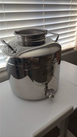 Sansone NSF Stainless Steel Water Dispenser Container with Spigot, 3.96 gallon jug (15 Liter)