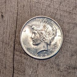 1922 Peace Dollar Nice Lustre