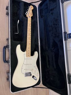 2016 Fender Stratocaster White Electric Guitar Made in Mexico MX1(contact info removed)