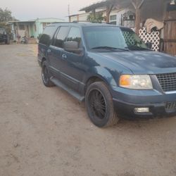 2003 Ford Expedition 