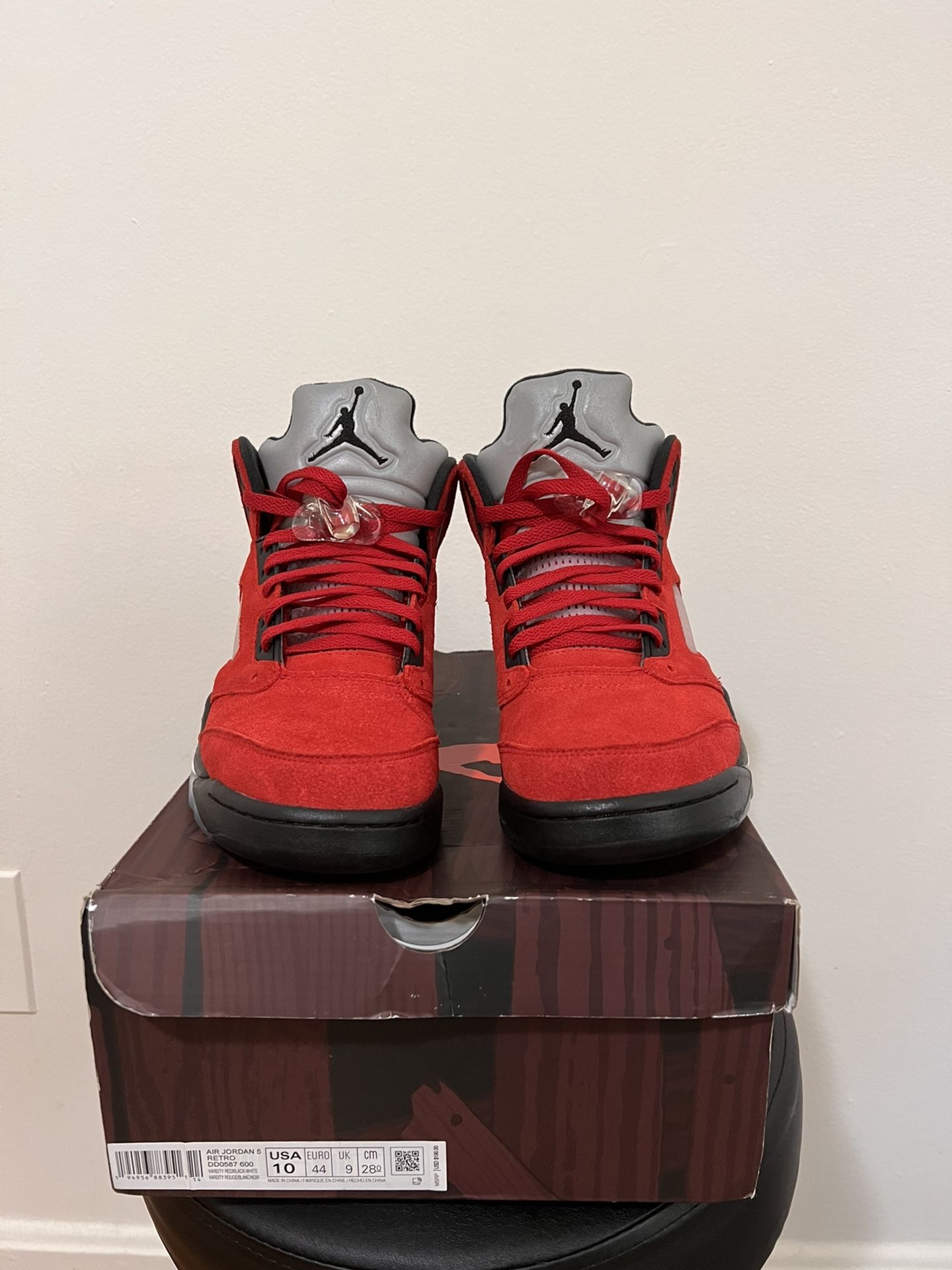 Air Jordan 5 Retro “Raging Bull”