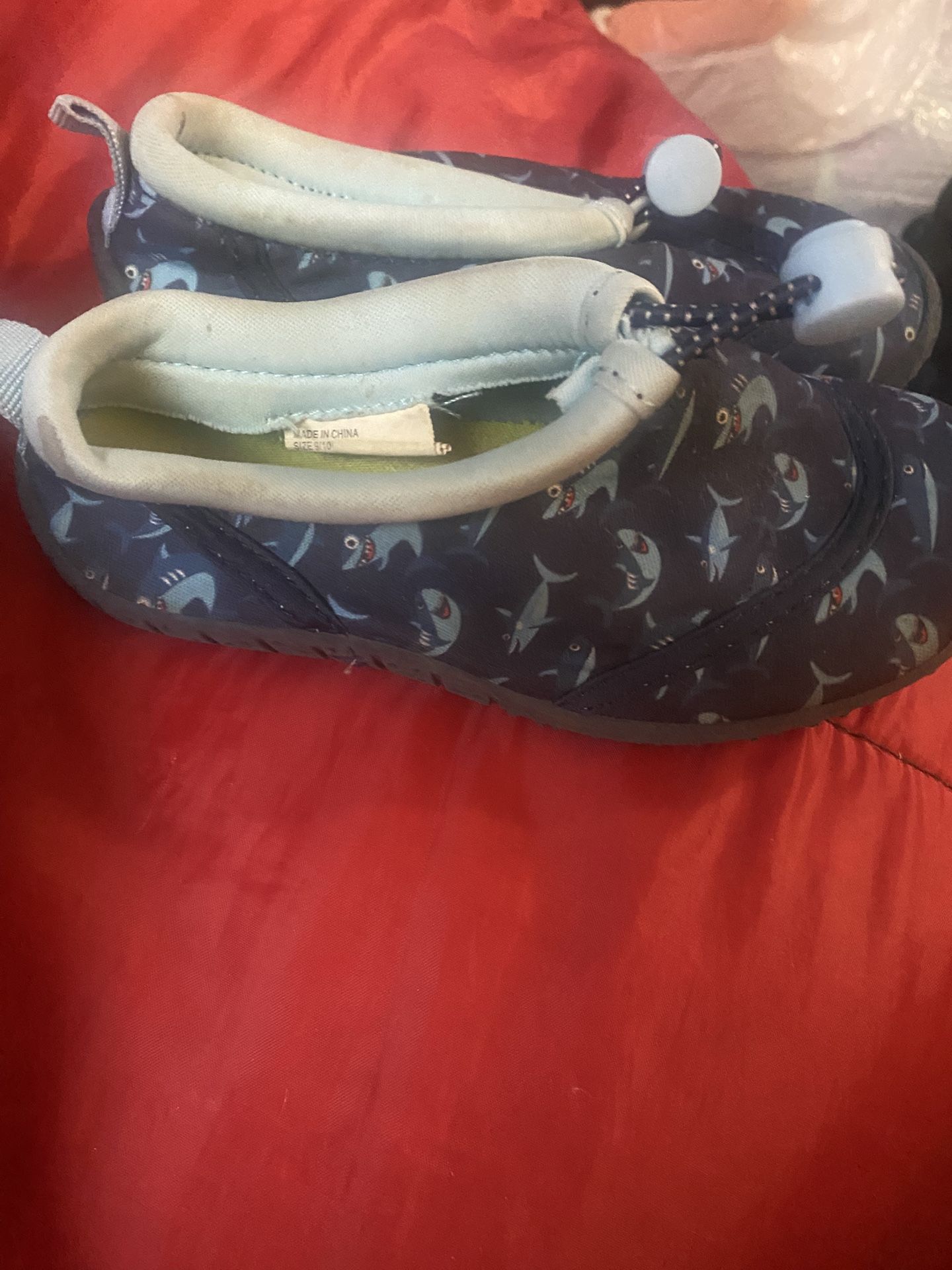 Boys Swim Shoes/Sandles Sz 9/10