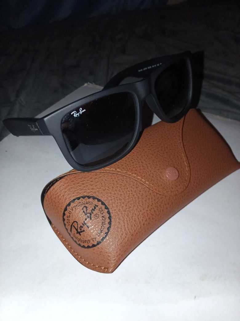 $80{For sale}(NEW )ray-ban justin classic rb4165 sunglasses