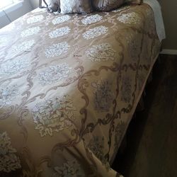 Juego De Cama Con 4 Fundas 3cojines 1 Cubre Colchon I Una Colcha Tamaño Q 2almuadones Grandes