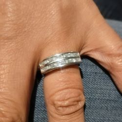 18k White Gold Wedding Band