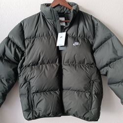 Size M Nike Sportswear Club Men's Therma-FIT Down Puffer Jacket