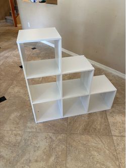Stairstep shelves, white