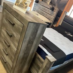 Rustic Style Four Piece Bedroom Suite! 