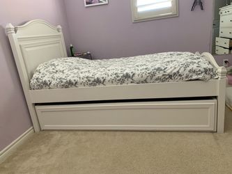 White Wood Twin Bed Frame with Trundle