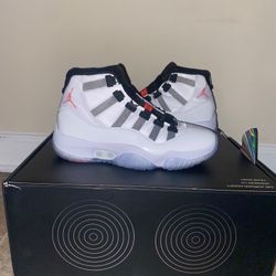 Jordan 11 Adapt White