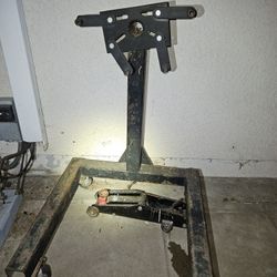 Engine Holder