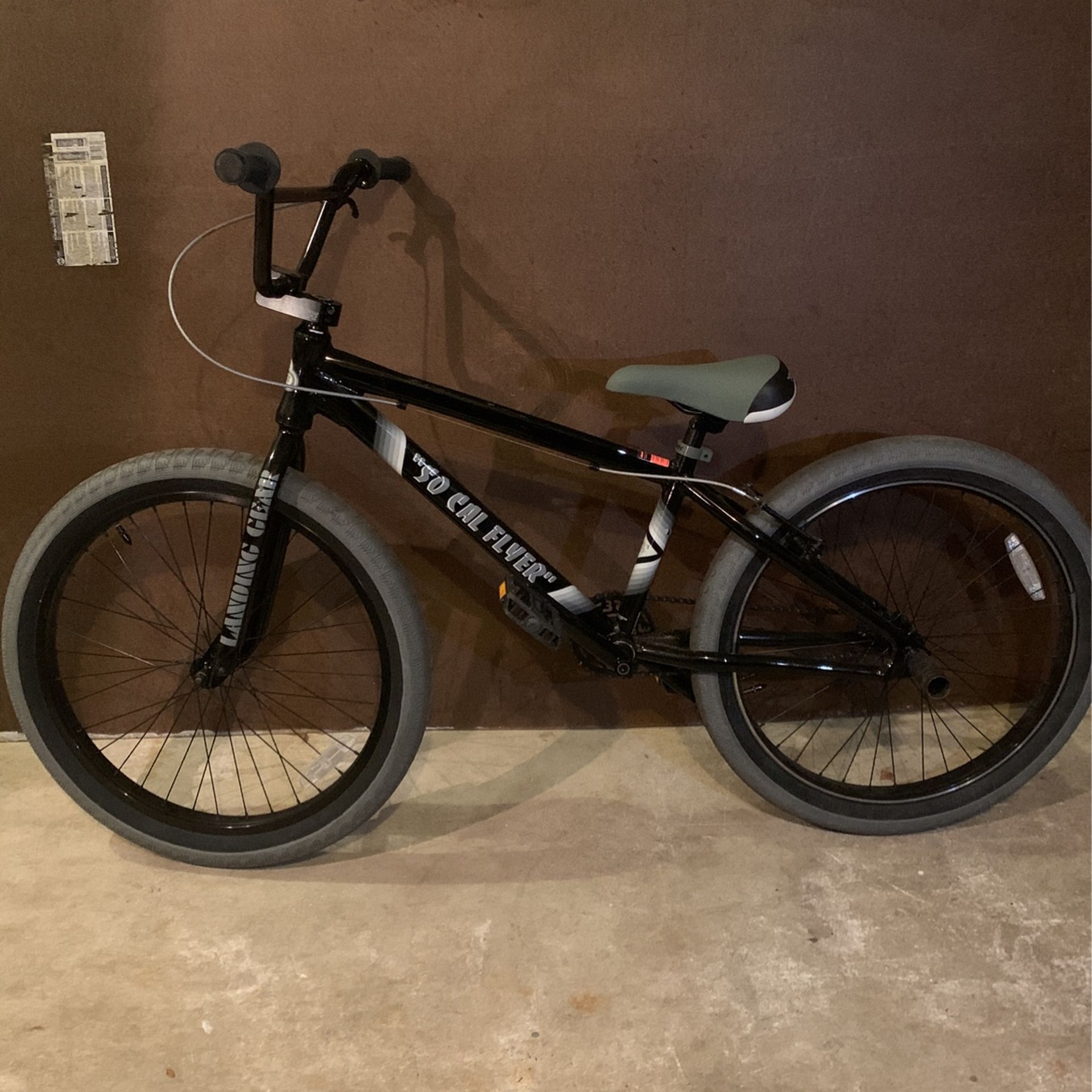 475 575 Almost New So Cal Flyer Black And Grey NO TRADES for