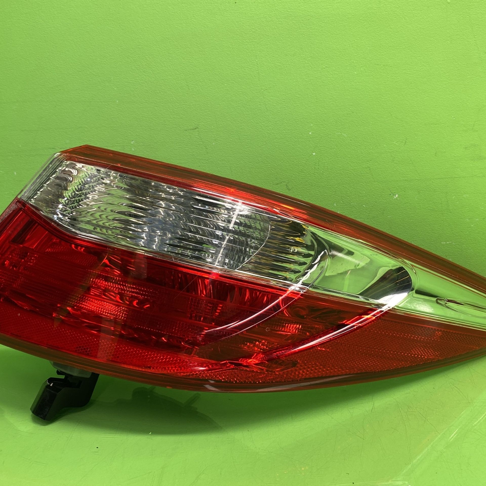 2015 2016 2017 TOYOTA CAMRY Right PASSENGER  QUARTER  TAIL LIGHT OEM  A22R13745 TL