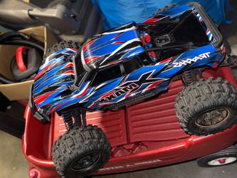 Traxxas X maxx