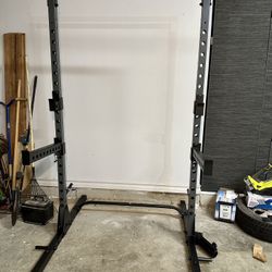 Half Squat Rack With Spotter Arms
