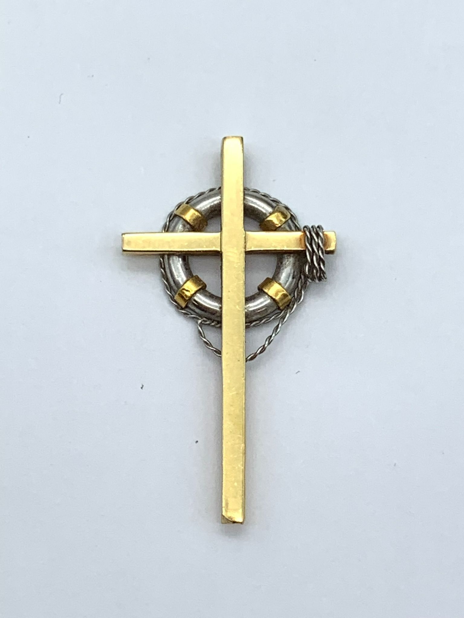 1.5" Cross pendant #14781