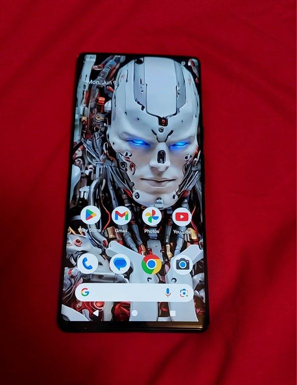 Google Pixel 6 Pro for Verizon in Great Condition has screen protector & case, 6.7-inch LTPO AMOLED, HDR10+, resolution (3,120 x 1,440), 120Hz refr