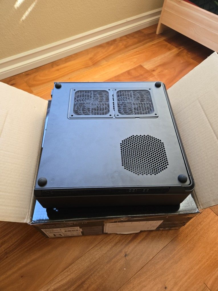 Silverware FTZ01B ITX PC Case